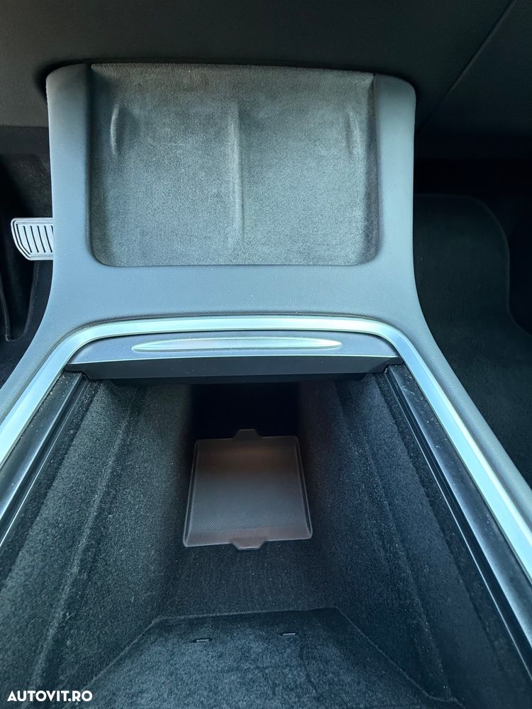 Tesla Model 3 Standard Reichweite Plus Hinterradantrieb - 26