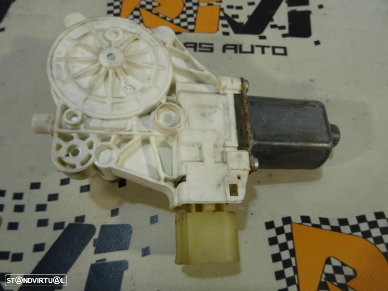 Motor Do Elevador De Vidro Frente Direito Bmw 1 (F20)  7046032 / 01308 - 3