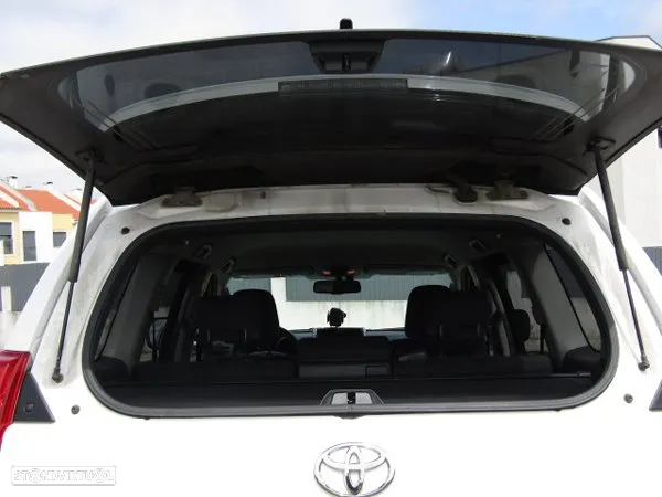 Toyota Land Cruiser 3.0 D-4D Auto 60th Anniversary - 10