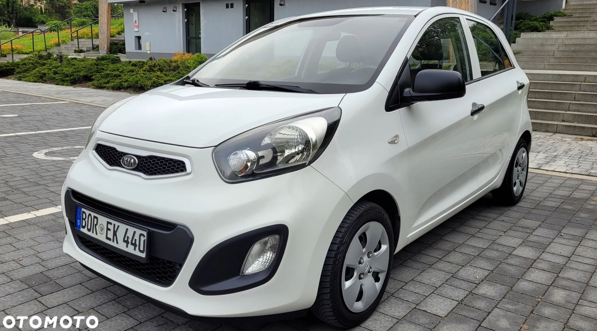 Kia Picanto 1.0 Dream Team Edition - 1