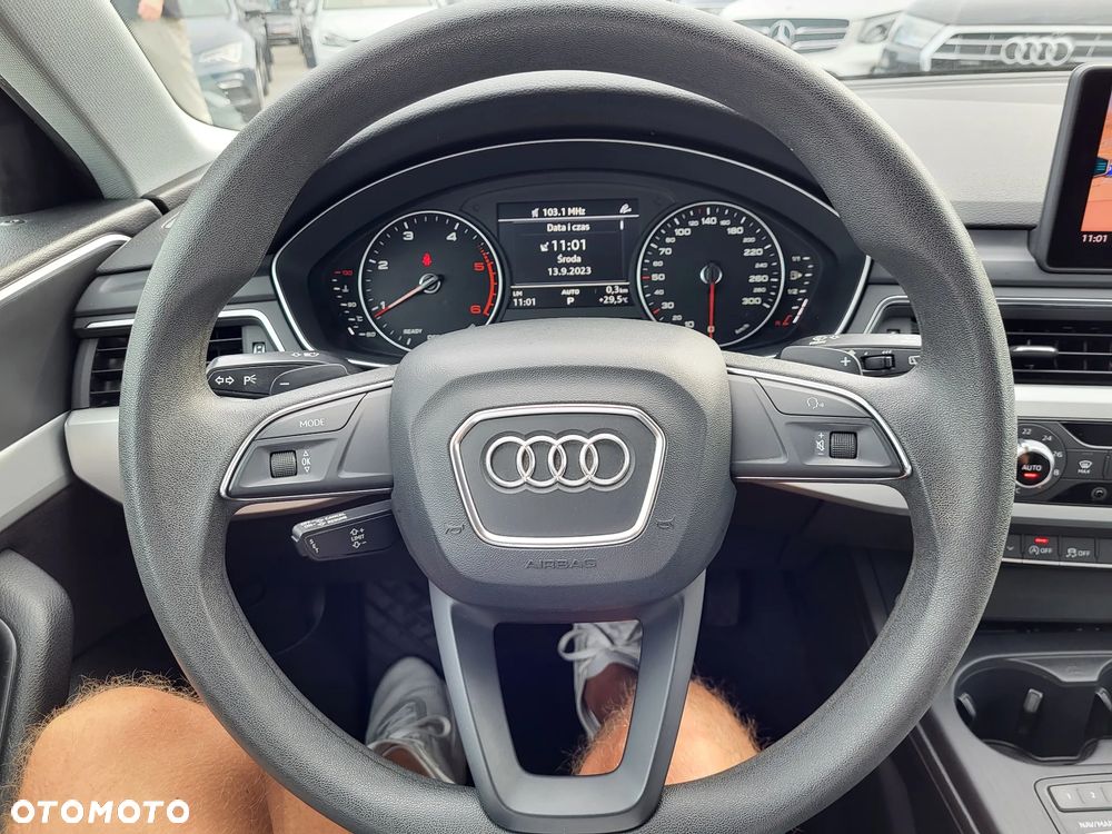 Audi A4 Avant - 13