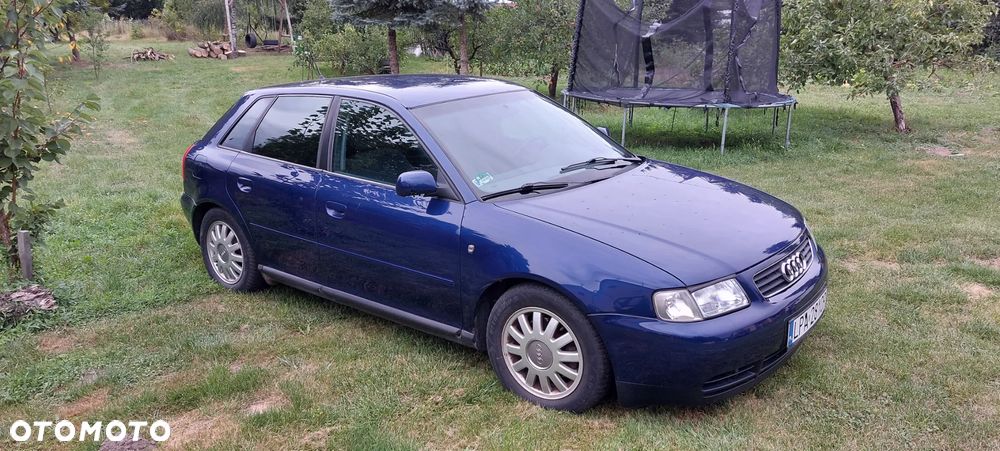 Audi A3 Sportback - 1