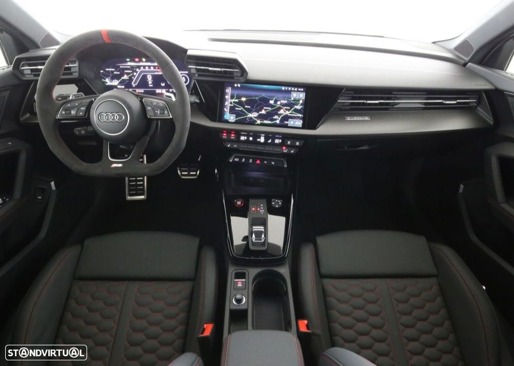 Audi RS3 Limousine - 10