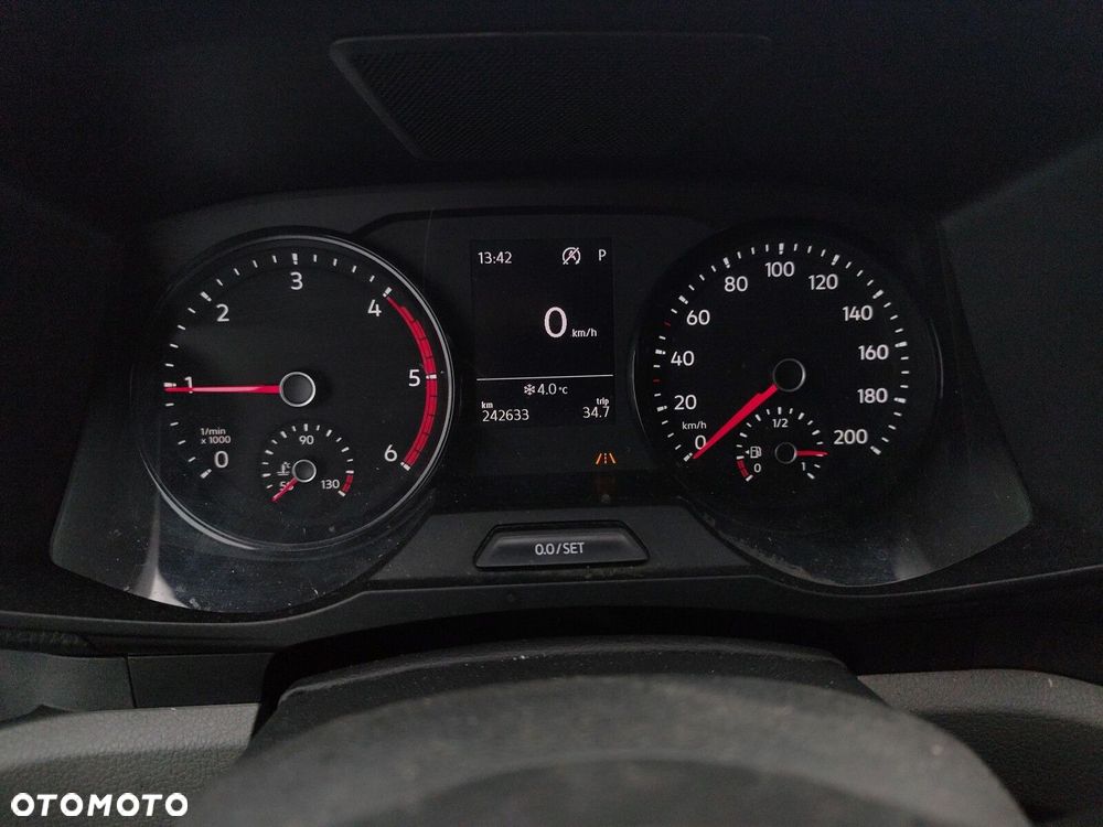 Volkswagen Crafter 35 Podwójna kabina - 21