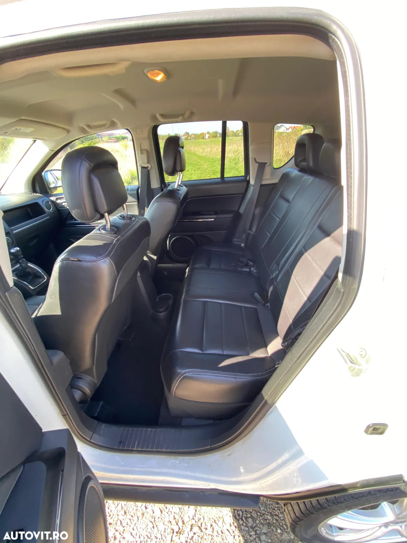 Jeep Compass - 12