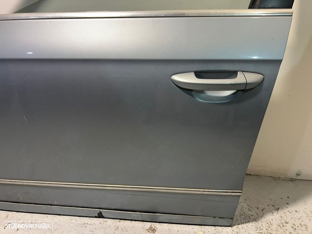 Porta Esq Frente VW PASSAT Variant (3C5) REF. 3C4831055J - 3