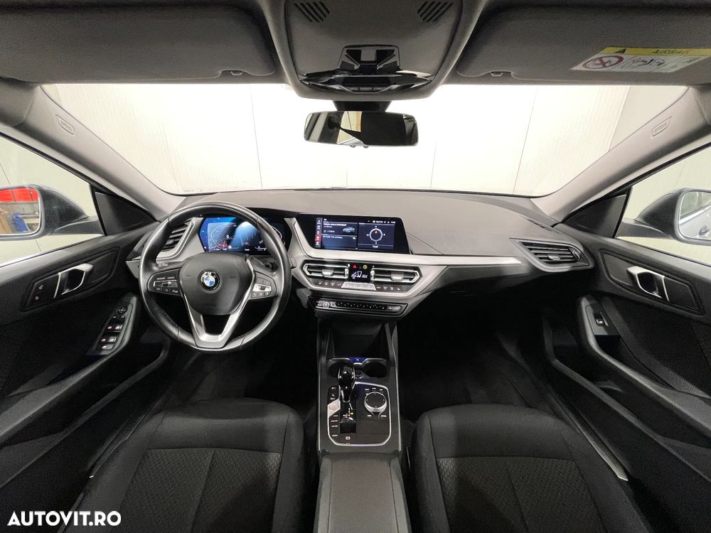 BMW Seria 2 218d AT - 9