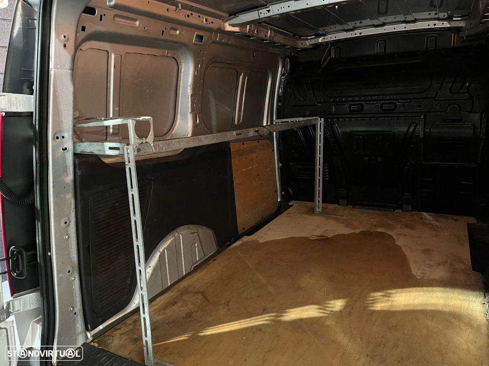 Ford Trânsit Connect Sport 3 Lugares Longa - 23