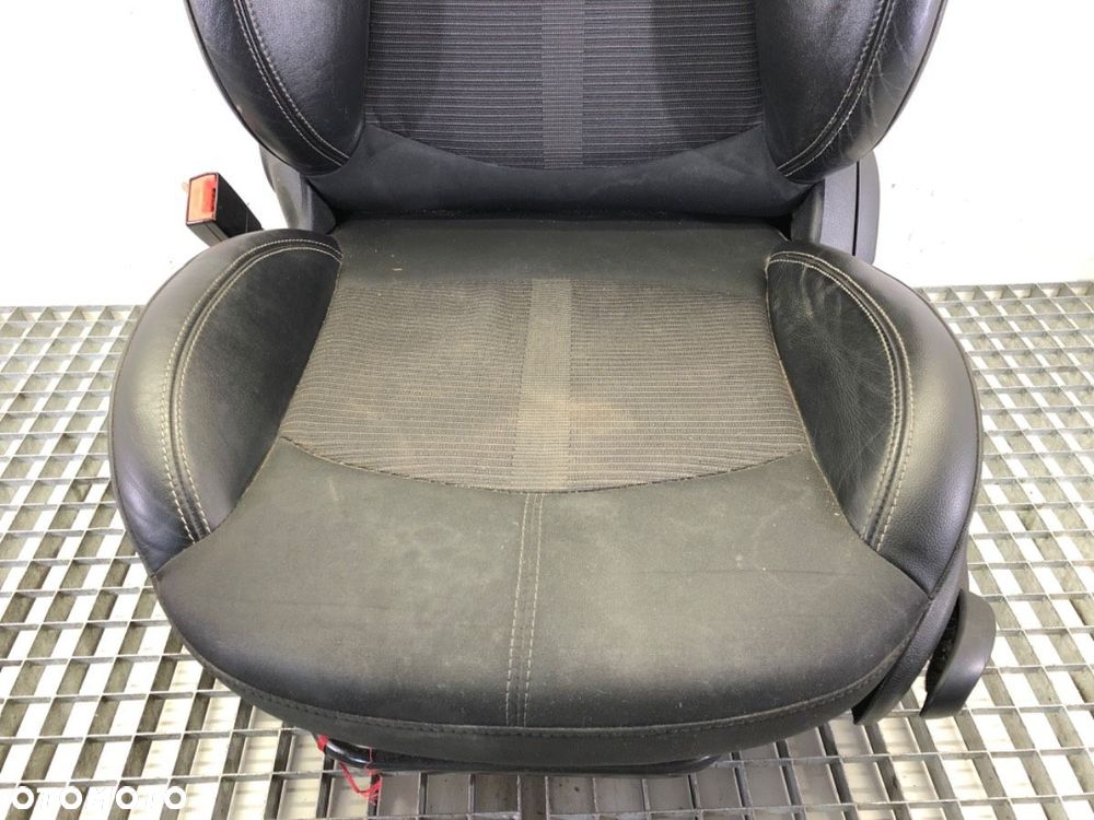 FOTEL LEWY PRZÓD - 300.00 PLN - MINI MINI COUNTRYMAN (R60) 2010 - 2016 Cooper D 82 kW [112 KM] olej - 3