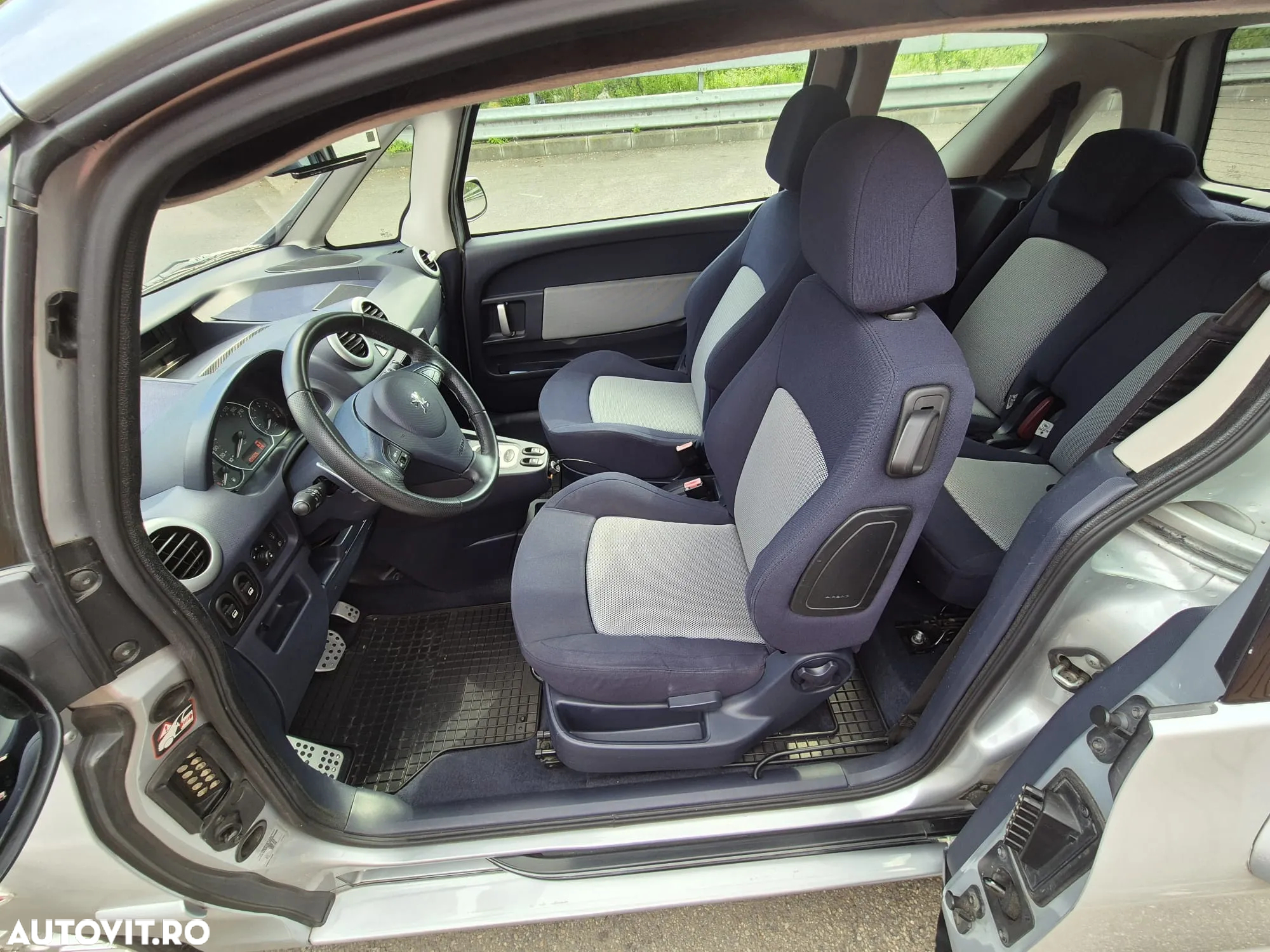 Peugeot 1007 1.6 E 2 Tronic Sporty - 4