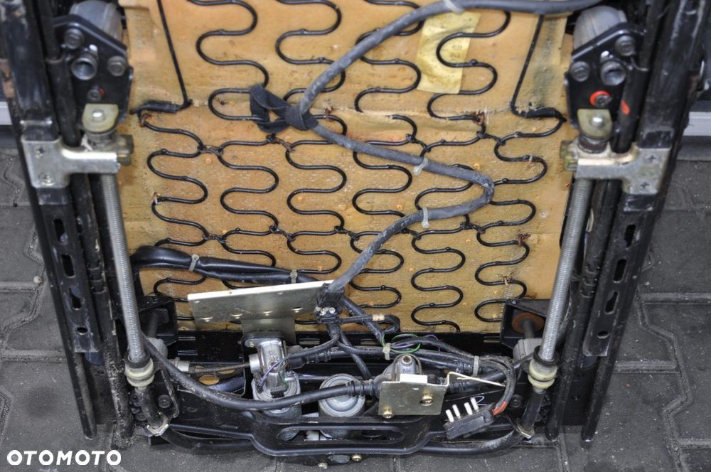 PORSCHE 911 II 930 COUPE FOTELE KANAPA SKÓRA ELEK - 18