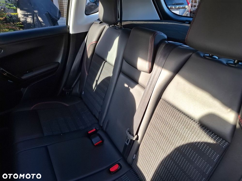 Peugeot 2008 1.2 Pure Tech GPF Style S&S - 11