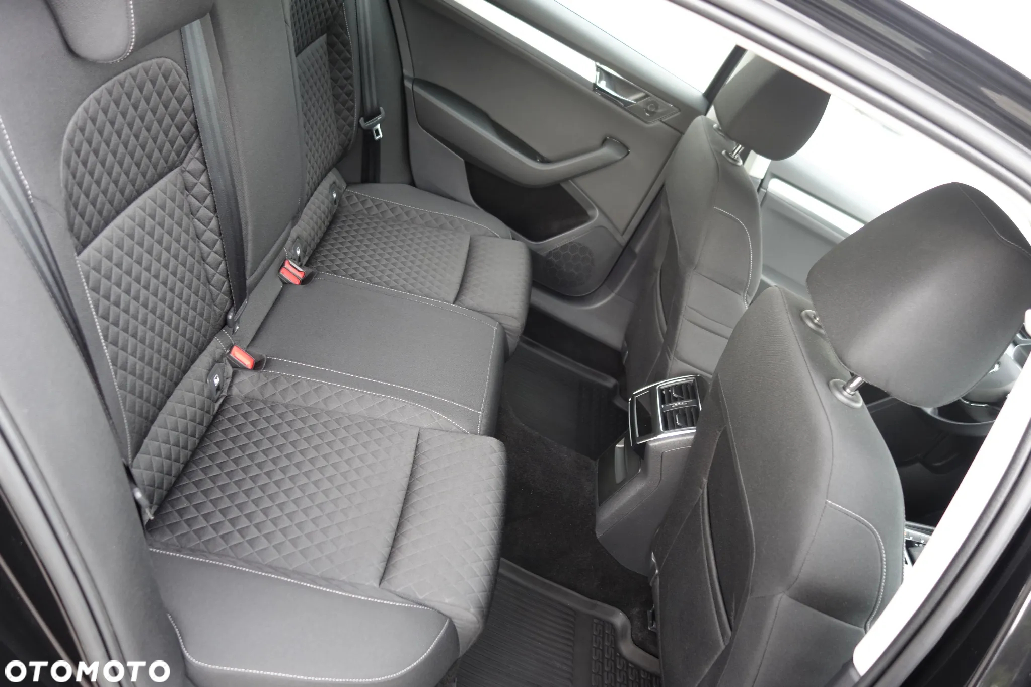 Skoda Superb 1.5 TSI Ambition DSG - 11