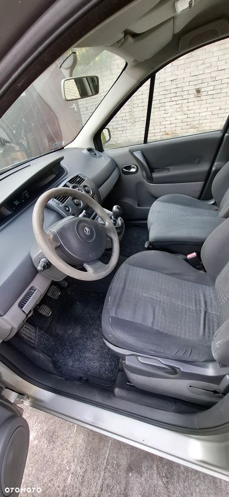 Renault Scenic 1.6 16V Confort Authentique - 9