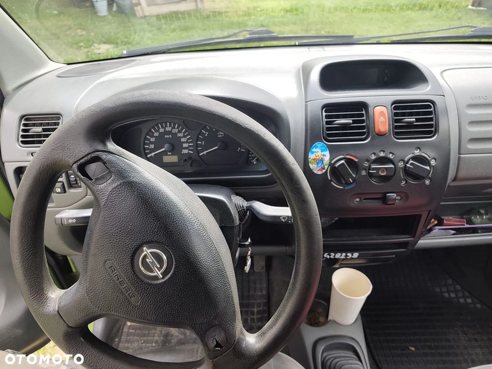 Opel Agila 1.2 Base / Club - 11