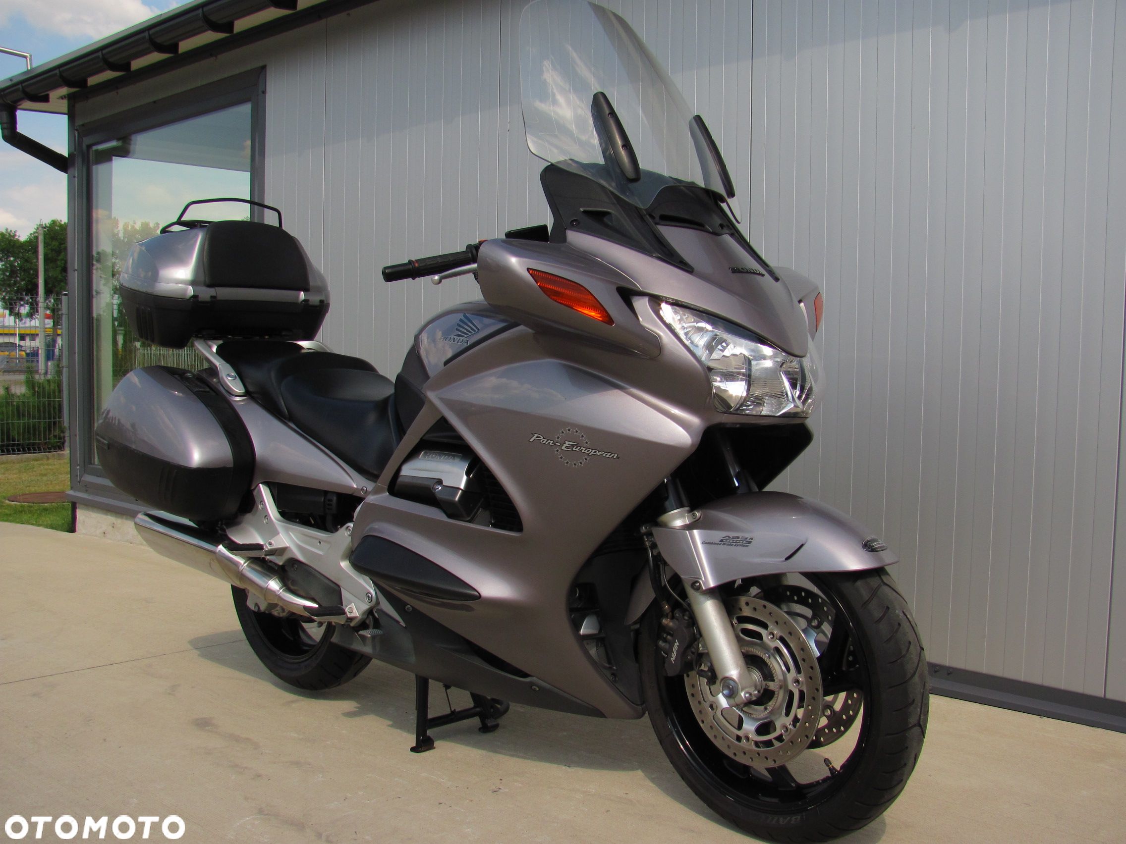 Honda ST - 1