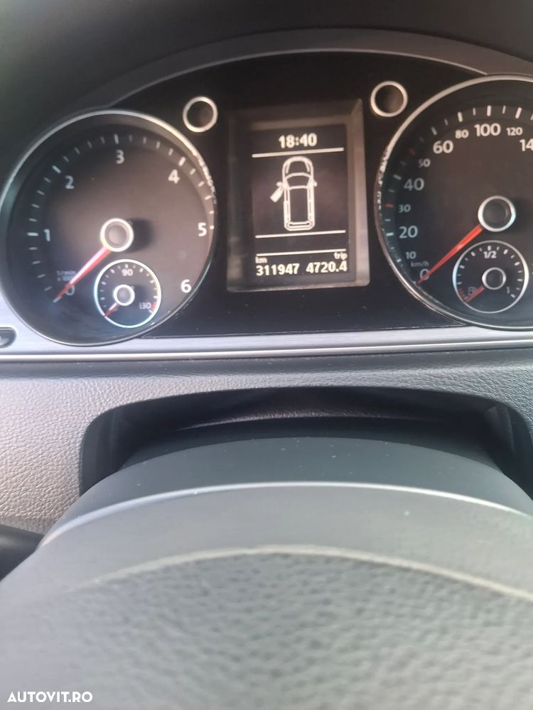 Volkswagen Passat 2.0 TDI BlueMotion Technology Comfortline - 12