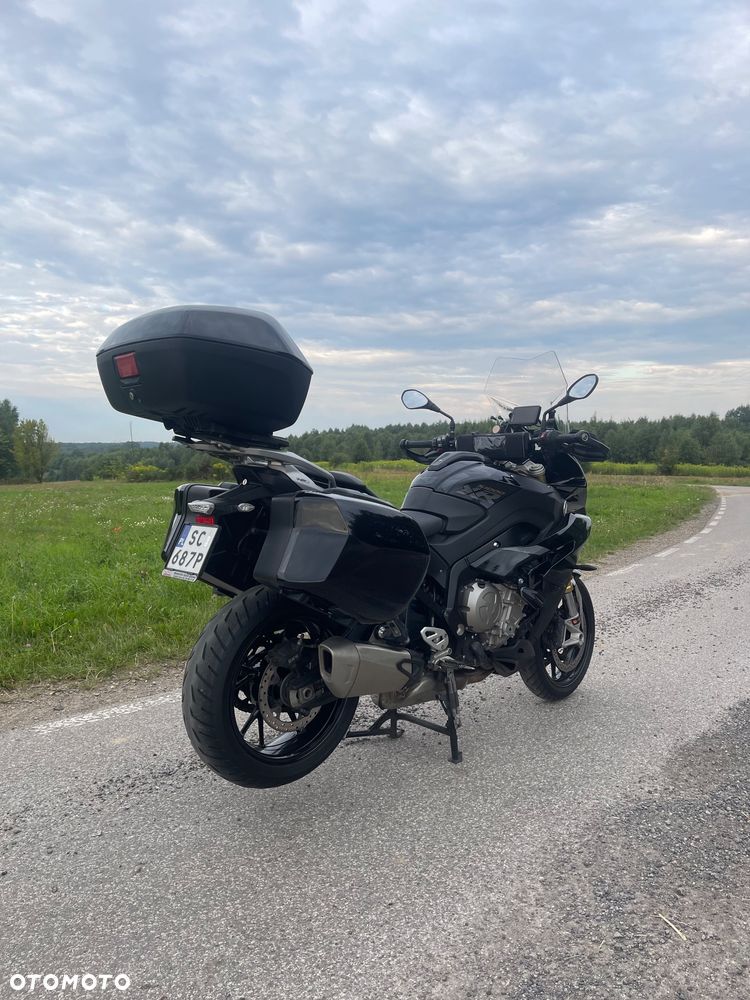 BMW XR - 8