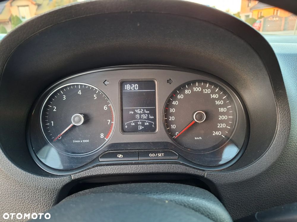 Volkswagen Polo - 11