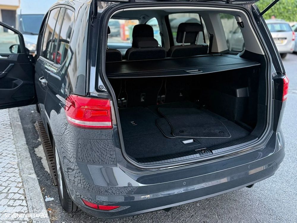 VW Touran 2.0 TDI Confortline - 10