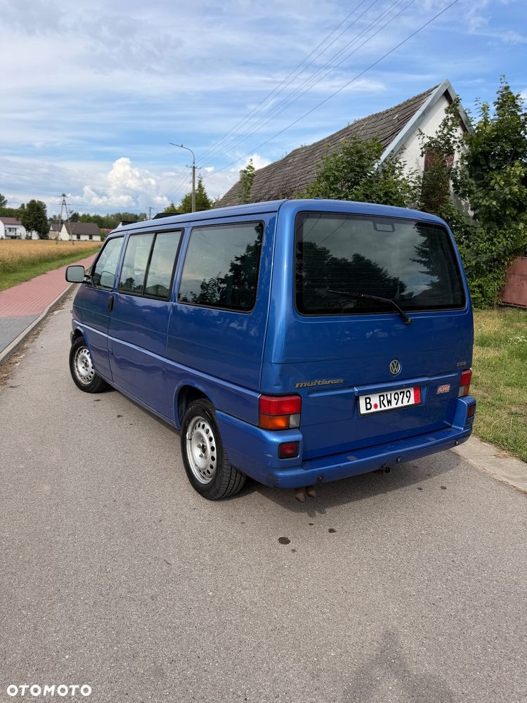 Volkswagen Multivan - 8