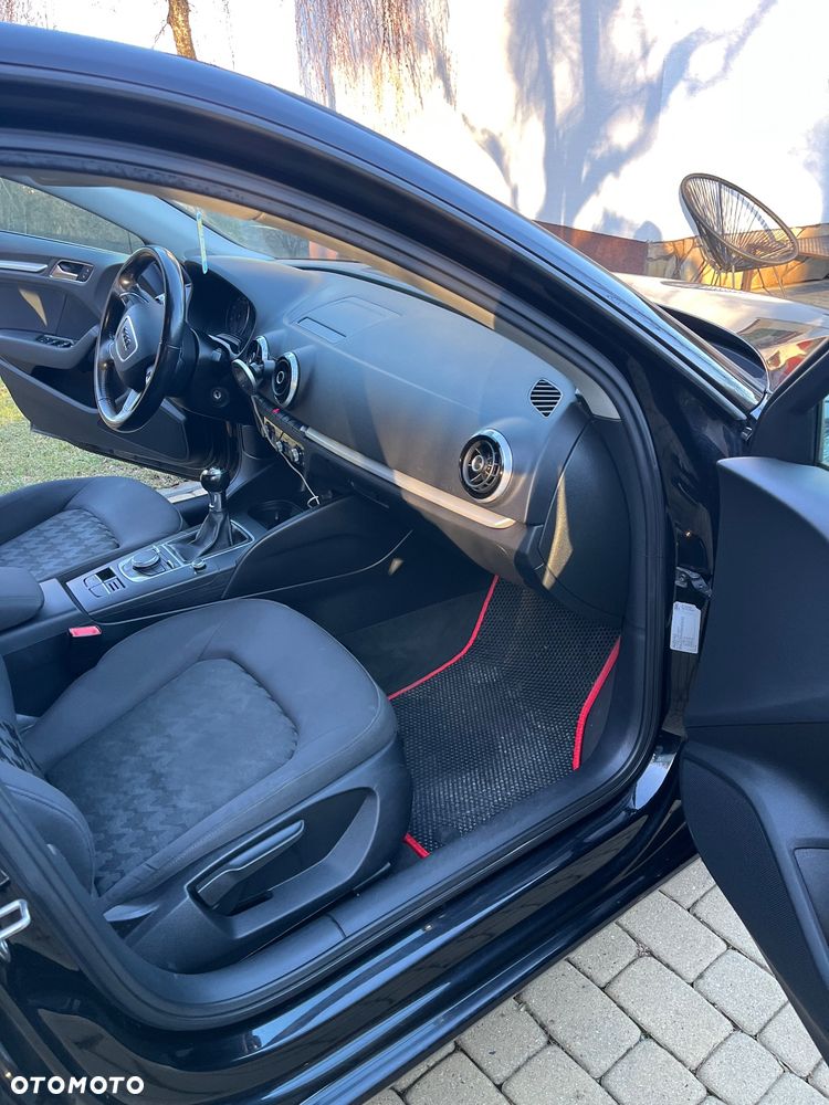 Audi A3 Sportback 1.4 TFSI Ambiente - 22