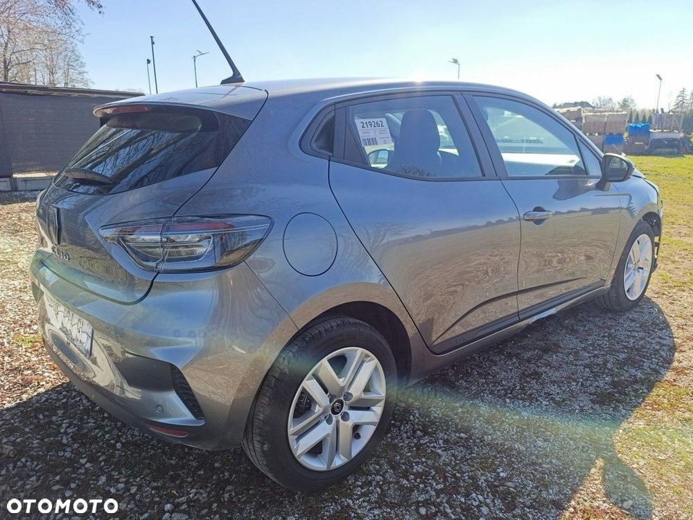 Renault Clio - 9