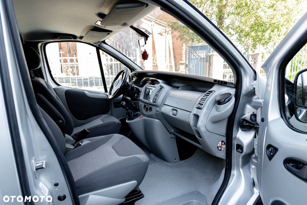 Opel Vivaro - 31