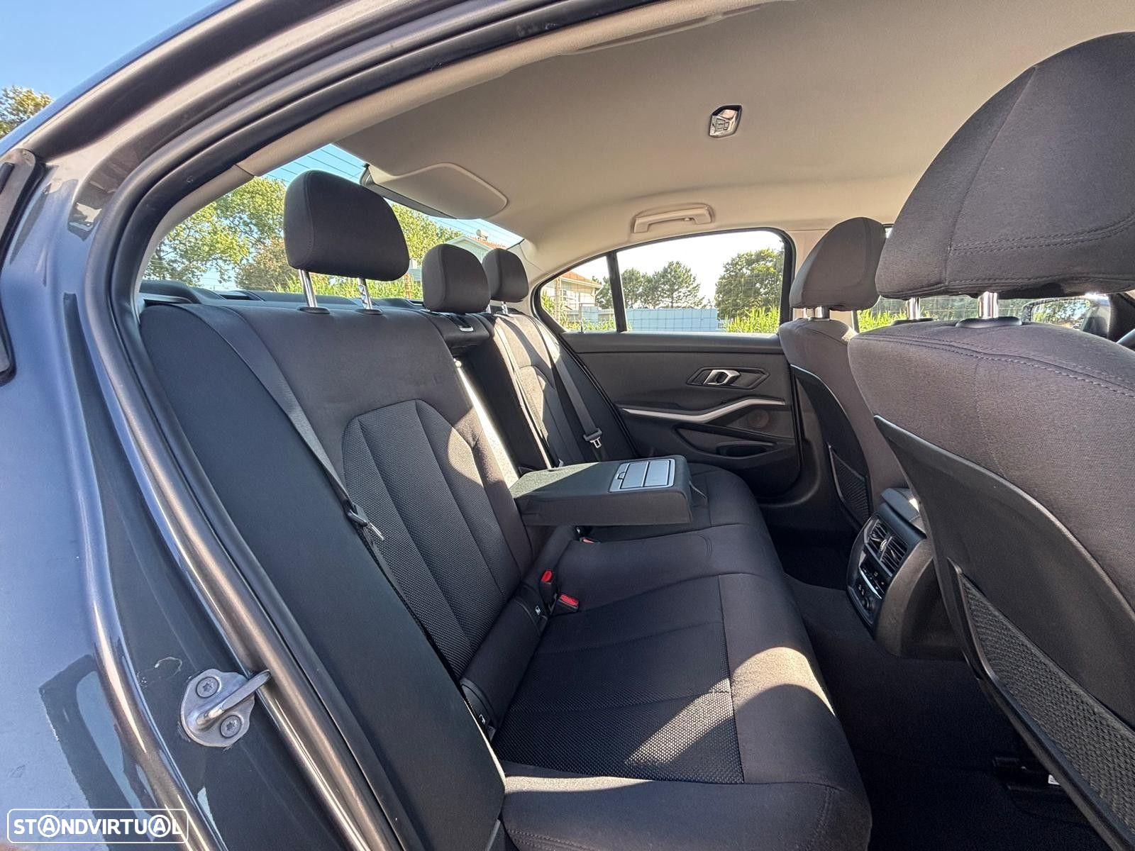 BMW 330 e Touring Corporate Edition Auto - 9