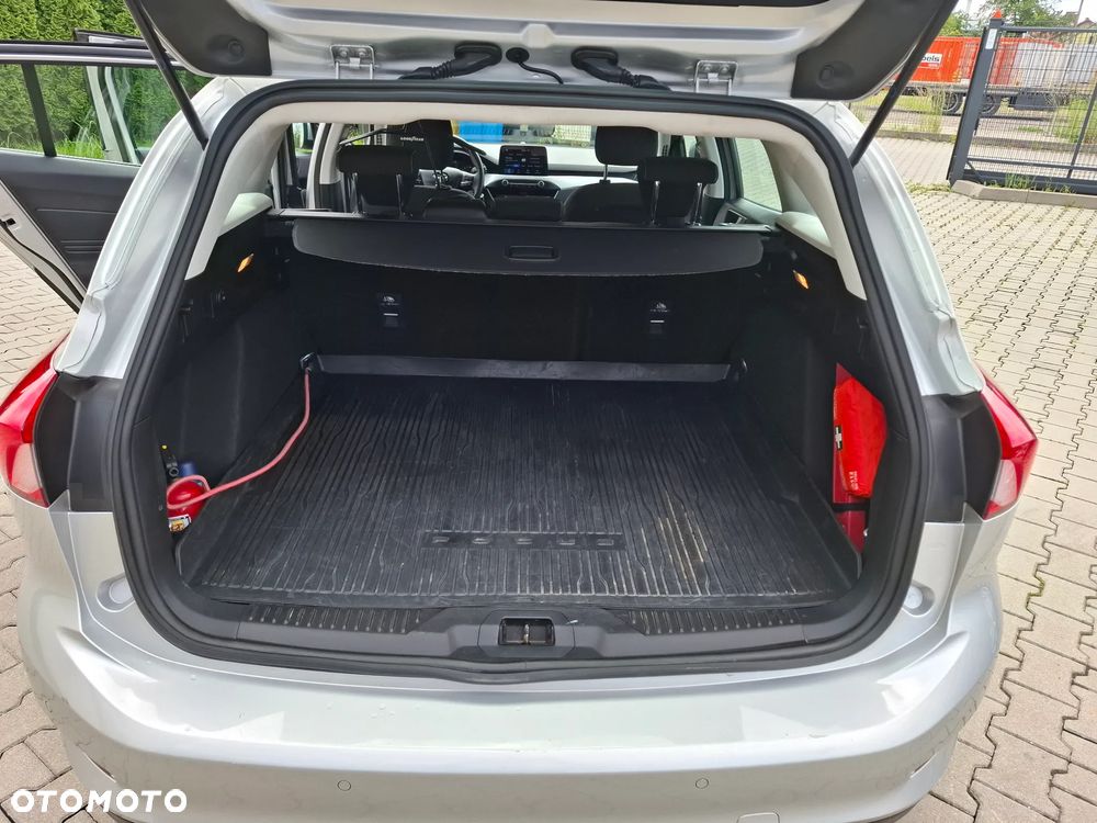 Ford Focus 1.0 EcoBoost Trend Edition - 16