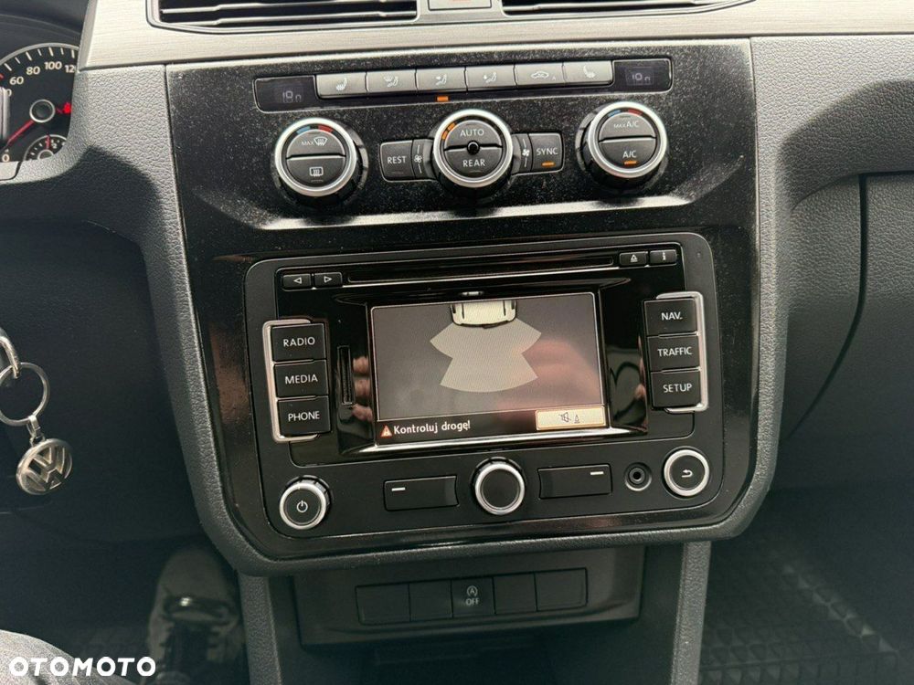 Volkswagen Caddy Highline DSG - 28