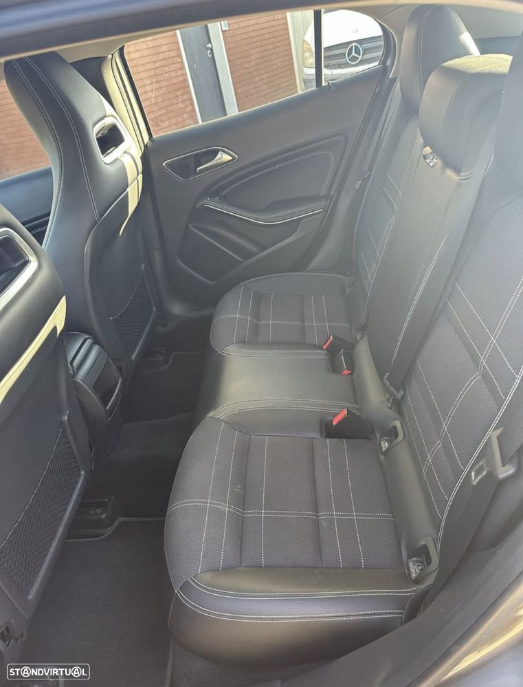 Mercedes-Benz GLA 180 CDI - 12