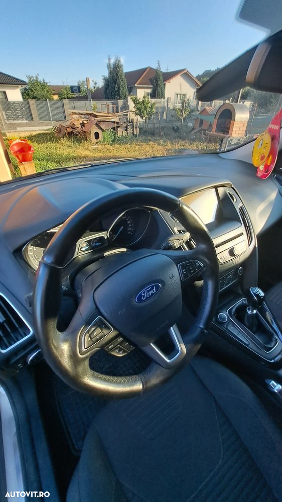 Ford Focus 1.0 EcoBoost Titanium - 16