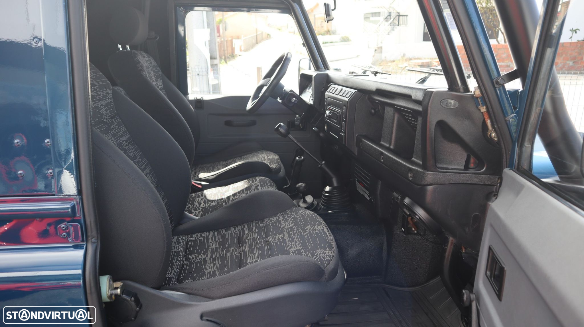 Land Rover Defender 90 SW 2.5 Td5 E - 11