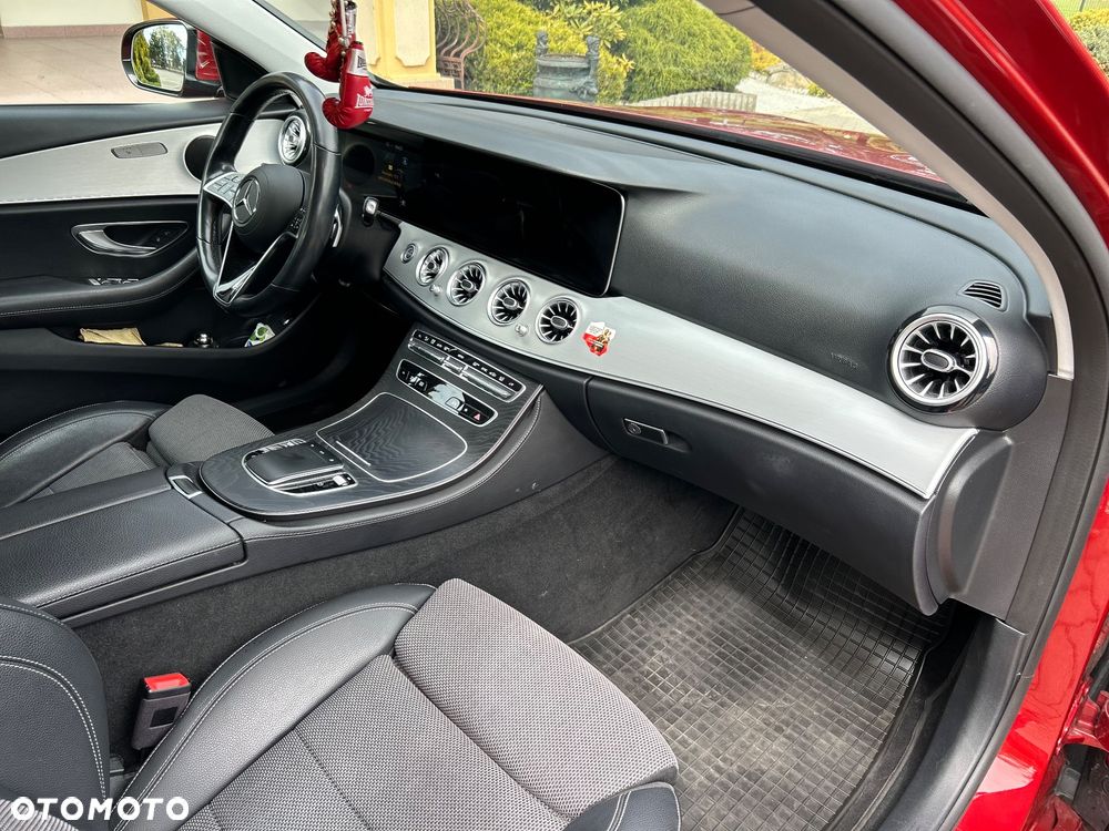 Mercedes-Benz Klasa E 220 d 4Matic 9G-TRONIC Avantgarde - 13