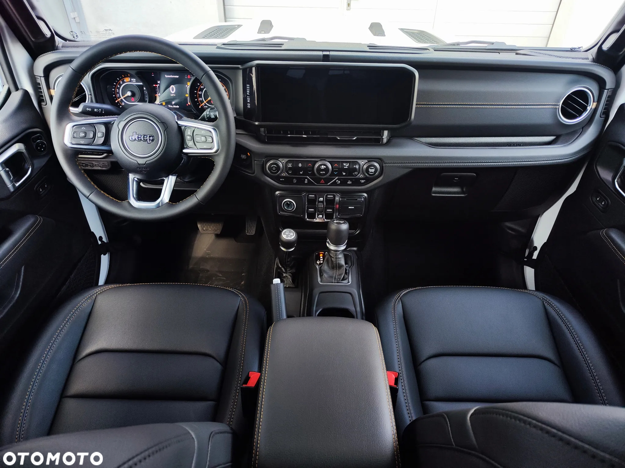 Jeep Wrangler Unlimited GME 2.0 Turbo Sahara - 12
