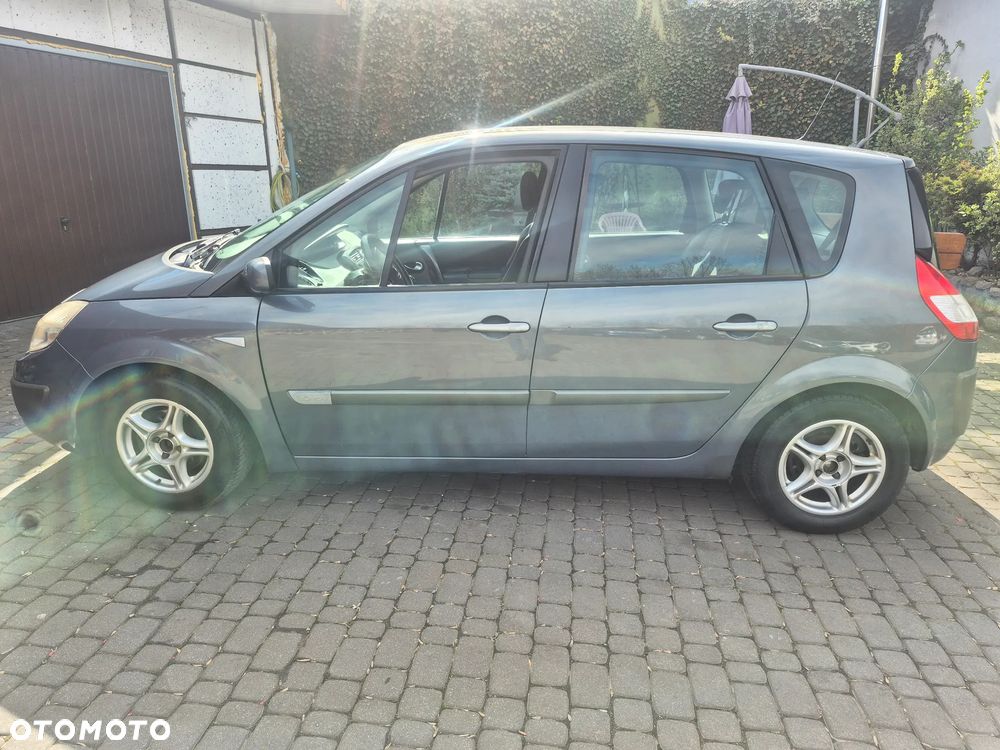 Renault Scenic 1.6 16V Confort Expression - 1