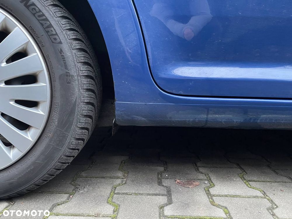 Volkswagen Touran 1.9 TDI Conceptline DSG - 6