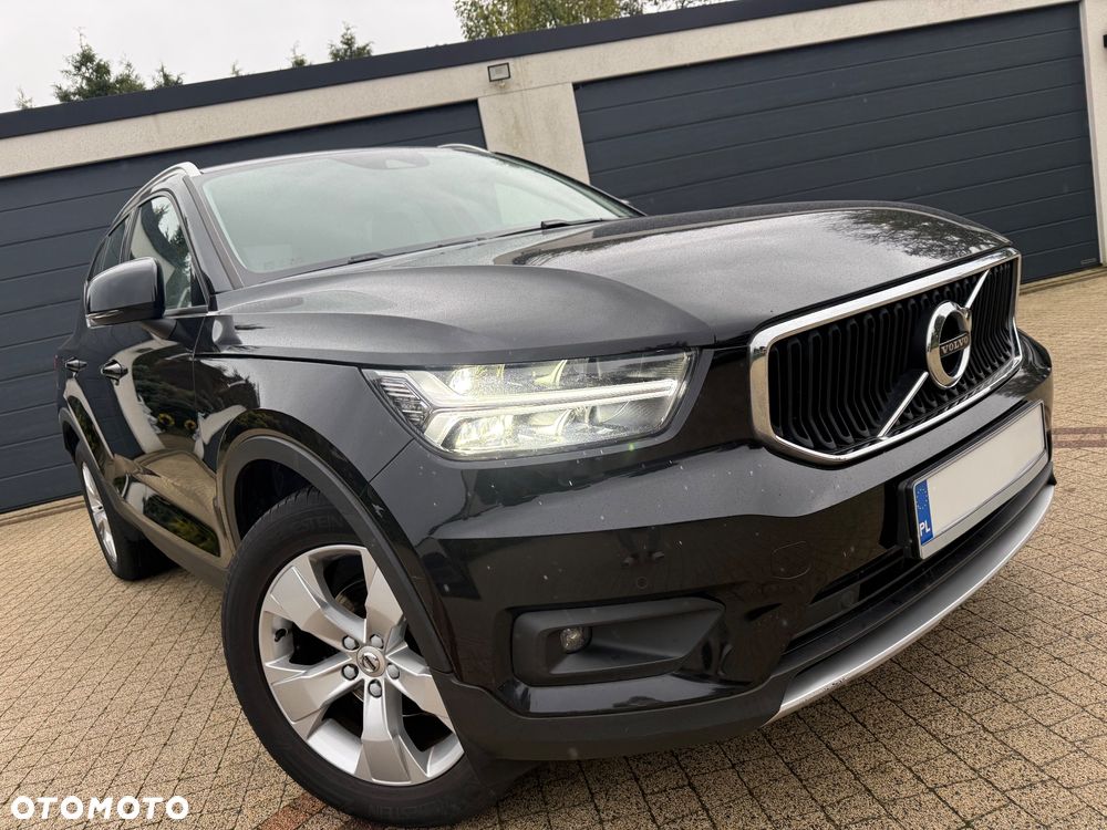 Volvo XC 40 T3 Geartronic Momentum Pro - 1