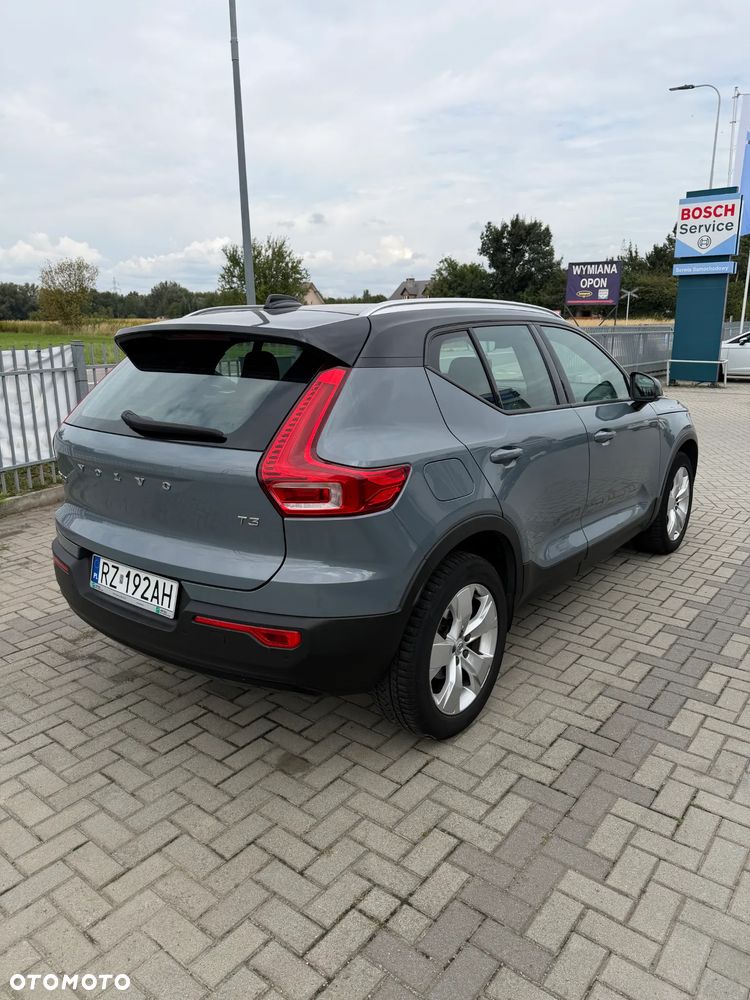 Volvo XC 40 T3 Momentum Pro - 26