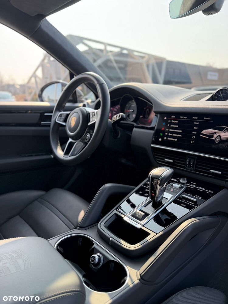 Porsche Cayenne - 21