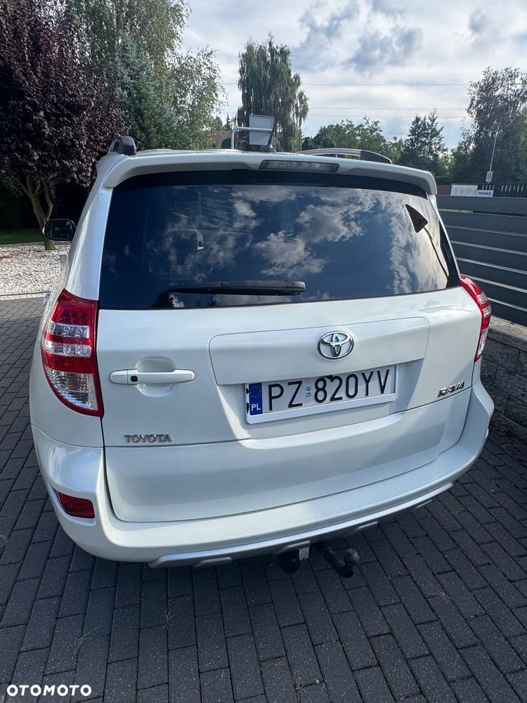 Toyota RAV4 2.2 D-4D Premium - 4