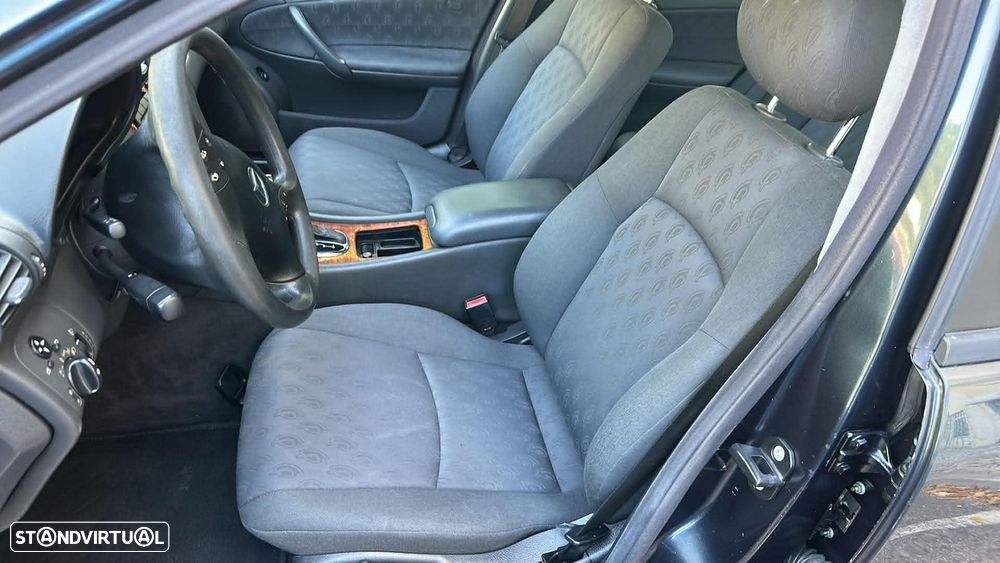 Mercedes-Benz C 220 - 12