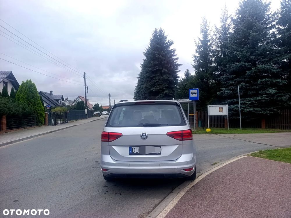 Volkswagen Touran - 7