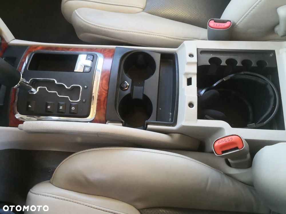 Jeep Commander 4.7 Automatik - 13