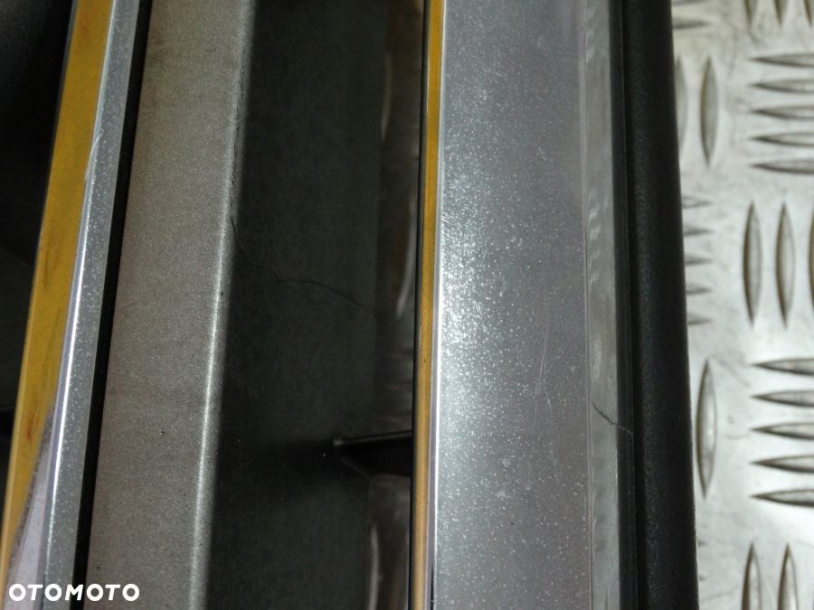TOYOTA LAND CRUISER 200 V8 LIFT 2013- ATRAPA GRILL - 6