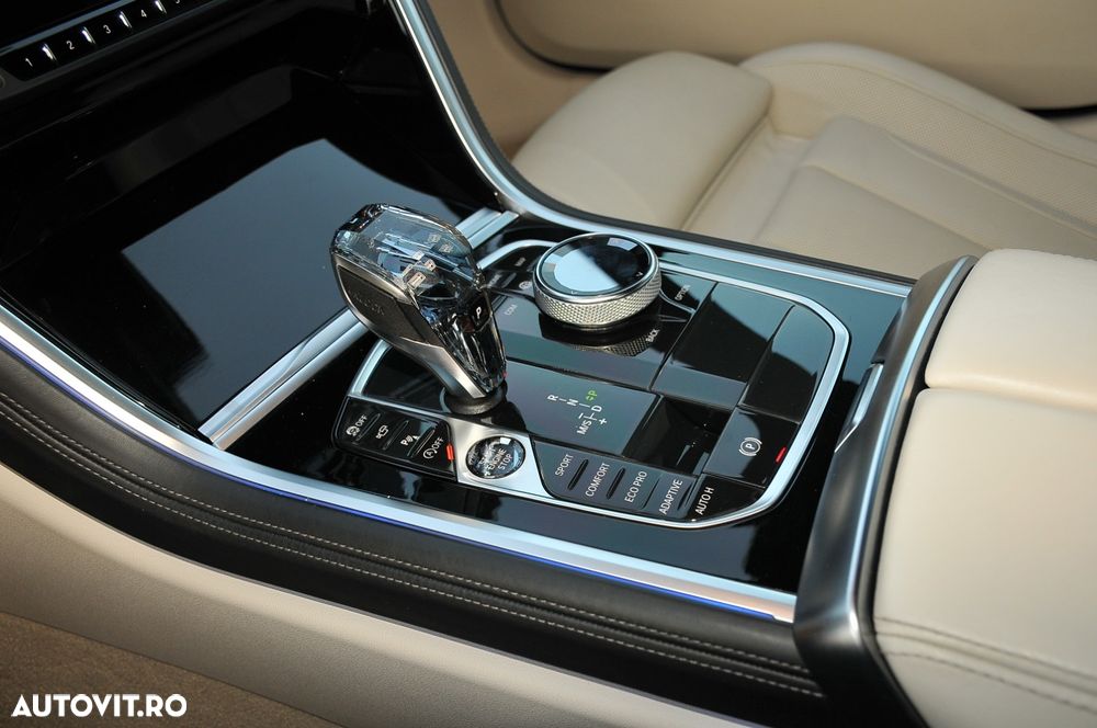 BMW Seria 8 840i - 30