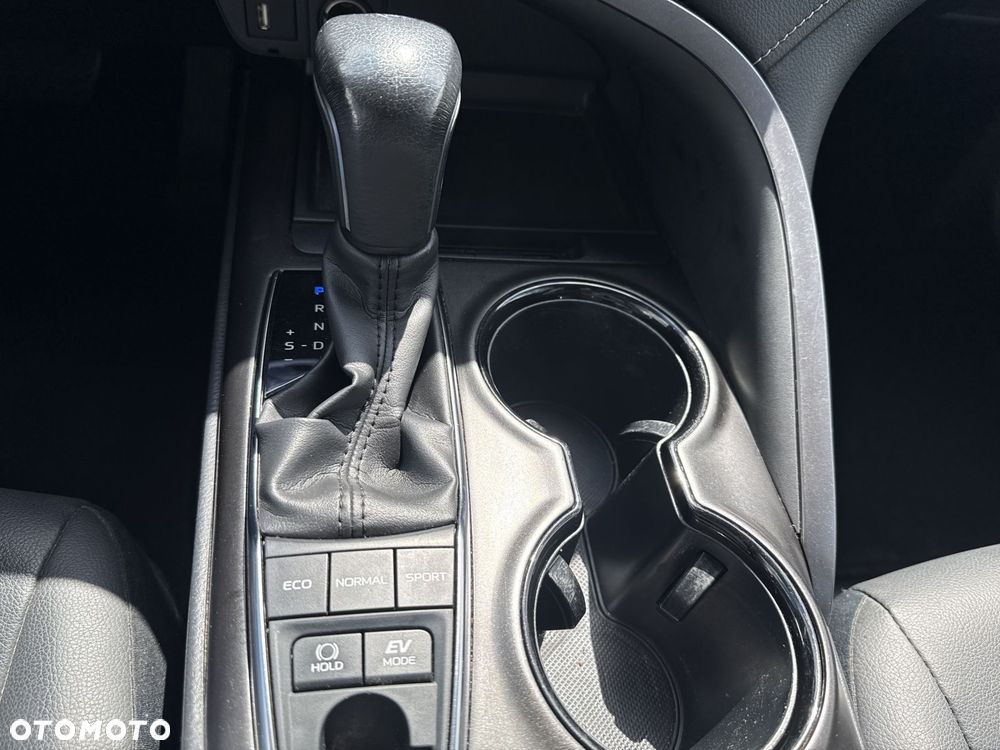 Toyota Camry 2.5 Hybrid Prestige CVT - 19