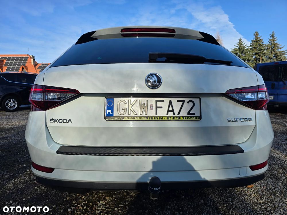 Skoda Superb 2.0 TDI DSG Ambition - 6