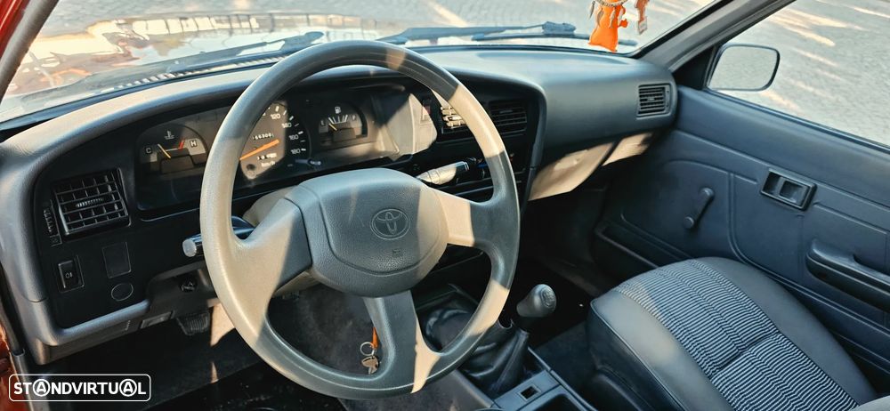 Toyota Hilux 2.4 D LN105LP C. Dupla - 18